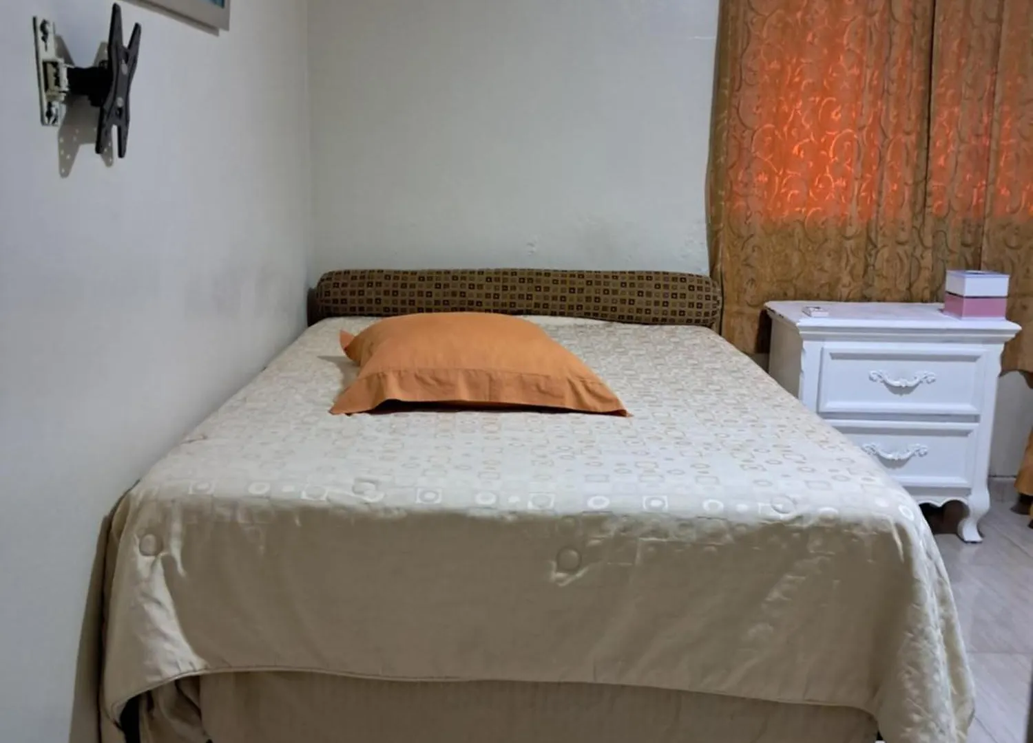 Veronica Castillo Santo Domingo Homestay